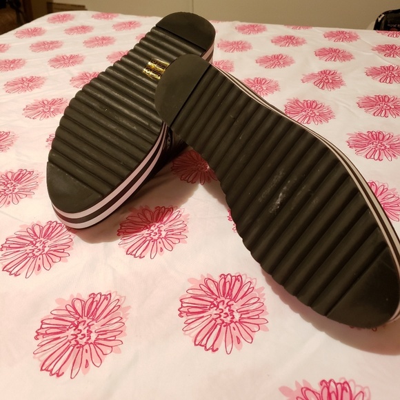 Aldo Wadolia Black+White Patent Platform Sneakers - Picture 7 of 8